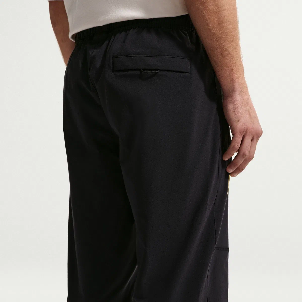 Poche zippée arrière du pantalon tissé Chelsea noir